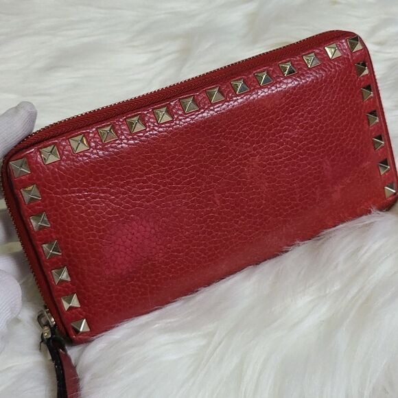 💯 Authentic Valentino Garavani Wallet 🍀 - Picture 13 of 16